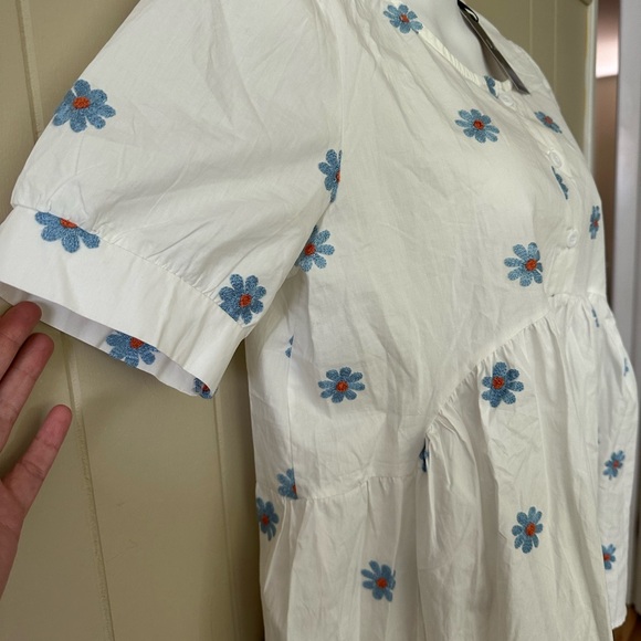 White Floral Women's Top - Picture 3 of 5